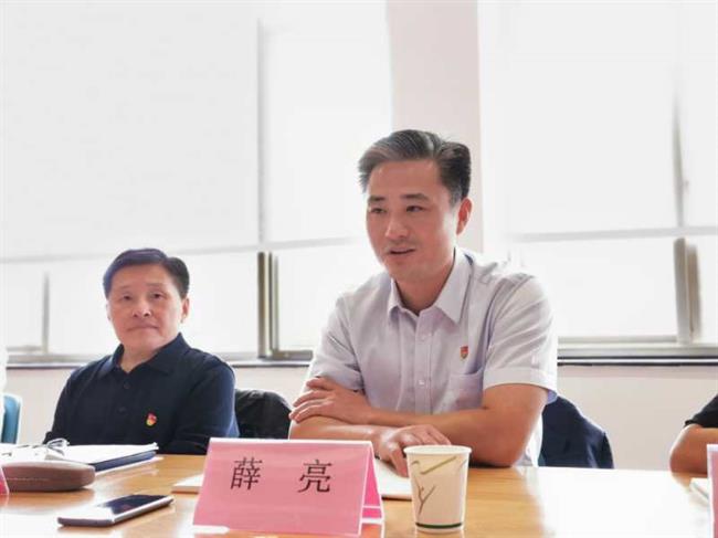 直属社科部支部理论学习中心组扩大学习会2.jpg