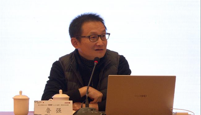 02鲁强近照.png