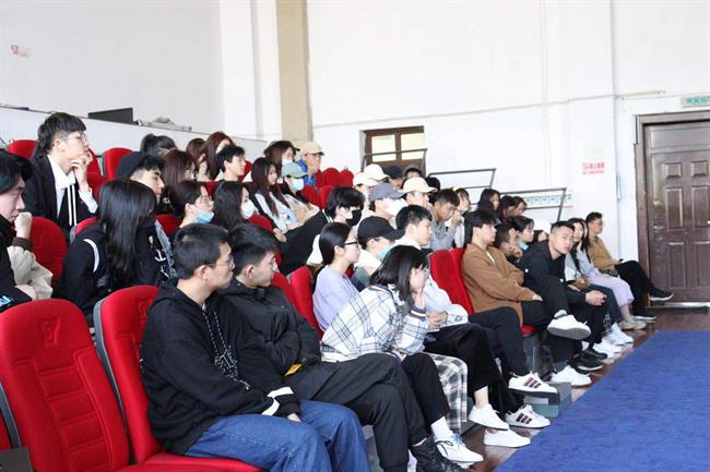 讲座2.jpg 讲座2.jpg